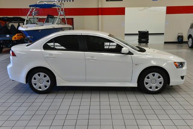 Mitsubishi Lancer 2011 photo 3