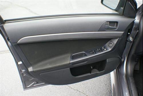 Mitsubishi Lancer 2011 photo 2