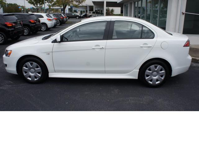 Mitsubishi Lancer 2011 photo 1