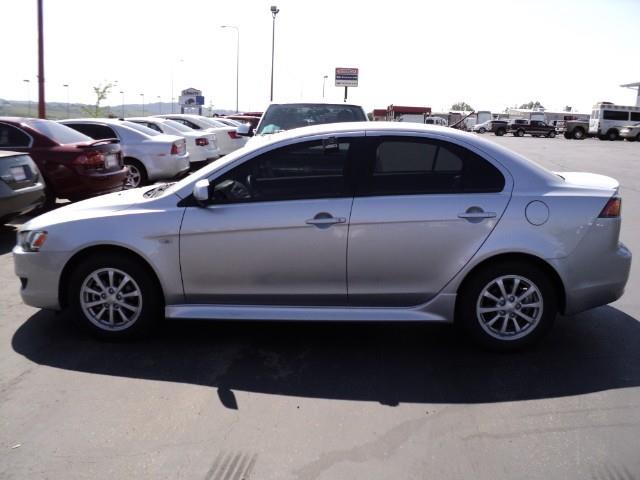 Mitsubishi Lancer 2012 photo 2