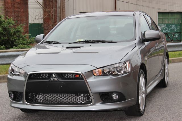 Mitsubishi Lancer SE 4WD AWD SUV Sedan