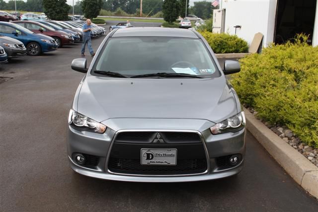 Mitsubishi Lancer 2012 photo 2