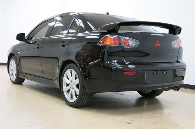 Mitsubishi Lancer 2012 photo 2