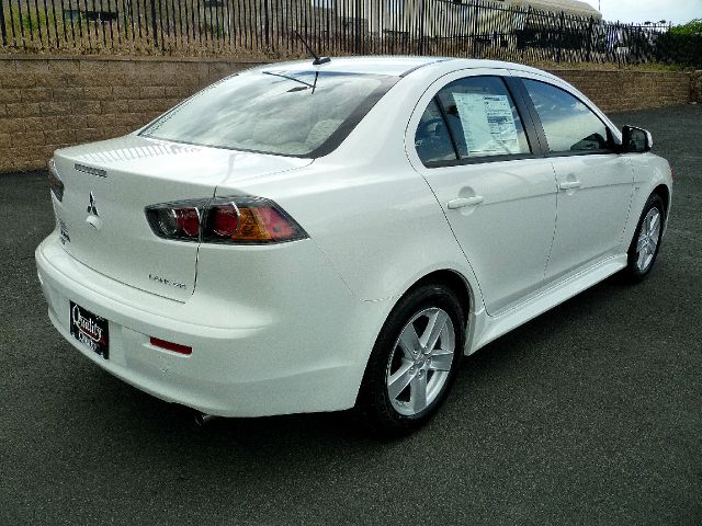 Mitsubishi Lancer 2014 photo 1