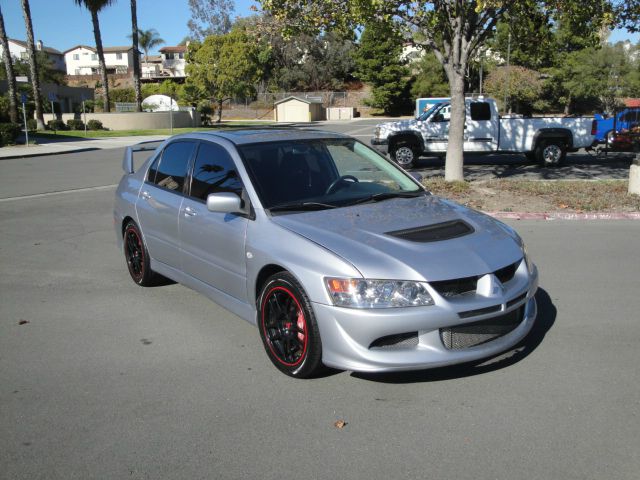 Mitsubishi Lancer Evolution 2003 photo 2