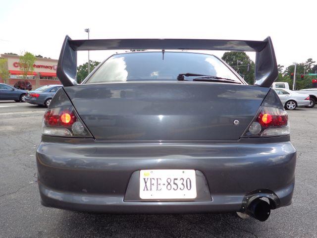 Mitsubishi Lancer Evolution 2006 photo 2