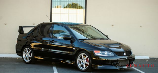 Mitsubishi Lancer Evolution 2006 photo 2