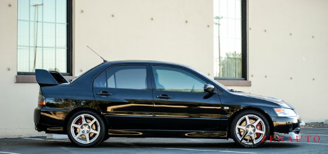 Mitsubishi Lancer Evolution 2006 photo 3