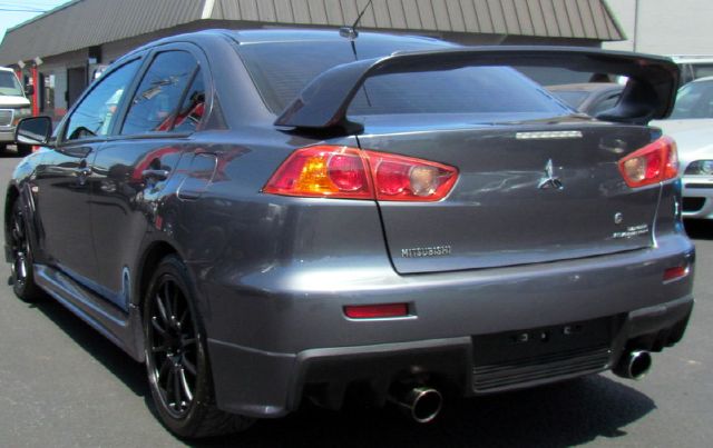 Mitsubishi Lancer Evolution 2008 photo 3