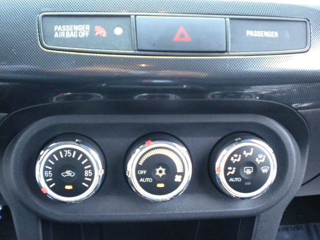 Mitsubishi Lancer Evolution 2010 photo 26