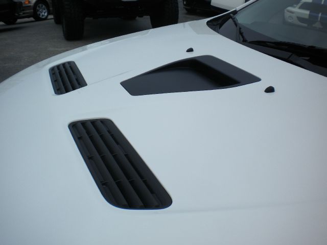 Mitsubishi Lancer Evolution 2010 photo 3