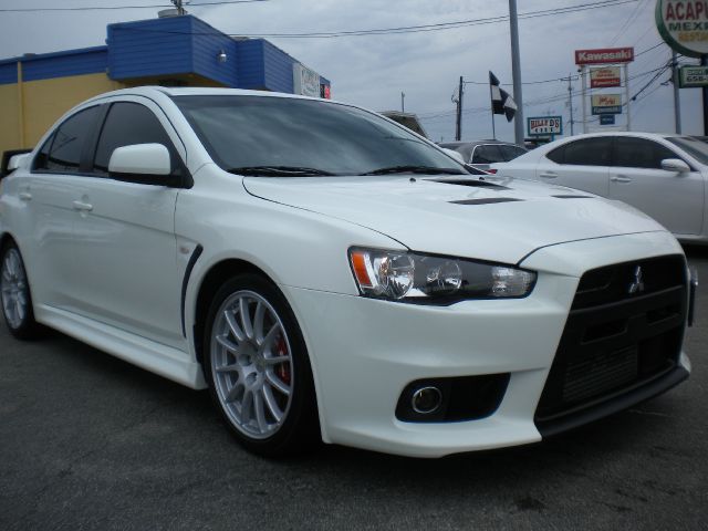 Mitsubishi Lancer Evolution 2010 photo 6