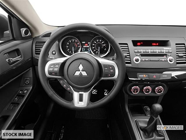 Mitsubishi Lancer Evolution 2013 photo 1