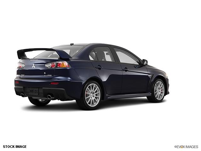 Mitsubishi Lancer Evolution 2013 photo 3