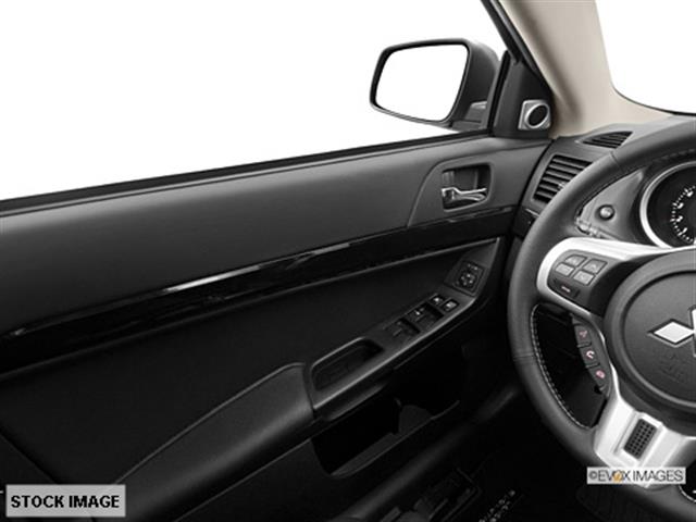 Mitsubishi Lancer Evolution 2013 photo 4