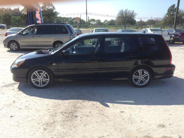 Mitsubishi Lancer Sportback 2004 photo 2
