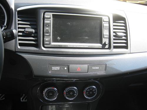 Mitsubishi Lancer Sportback 2010 photo 2