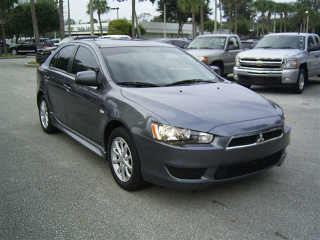 Mitsubishi Lancer Sportback LS Premium Ultimate Unspecified