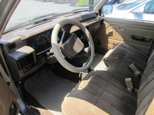 Mitsubishi Mighty Max 1988 photo 2