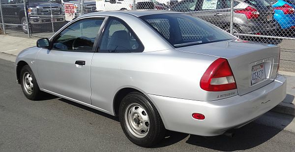 Mitsubishi Mirage 1998 photo 1