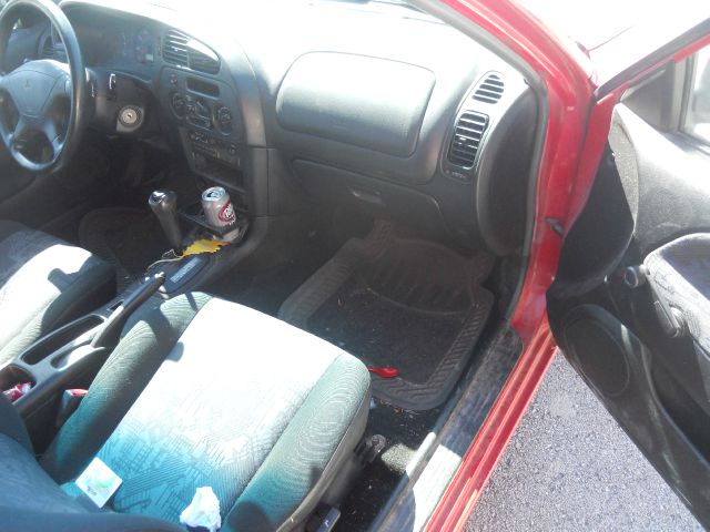 Mitsubishi Mirage 1999 photo 4