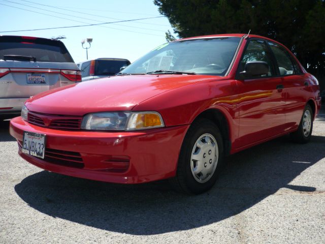 Mitsubishi Mirage 1999 photo 2