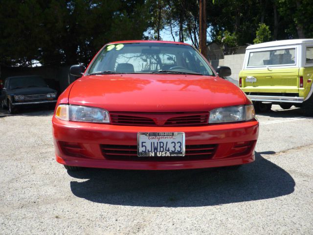 Mitsubishi Mirage 1999 photo 3