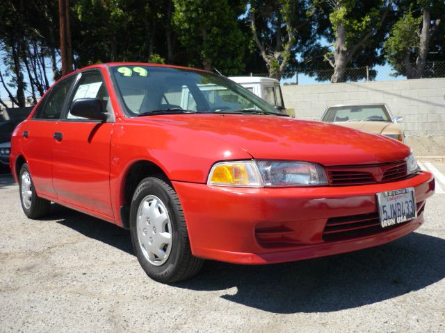 Mitsubishi Mirage 1999 photo 4