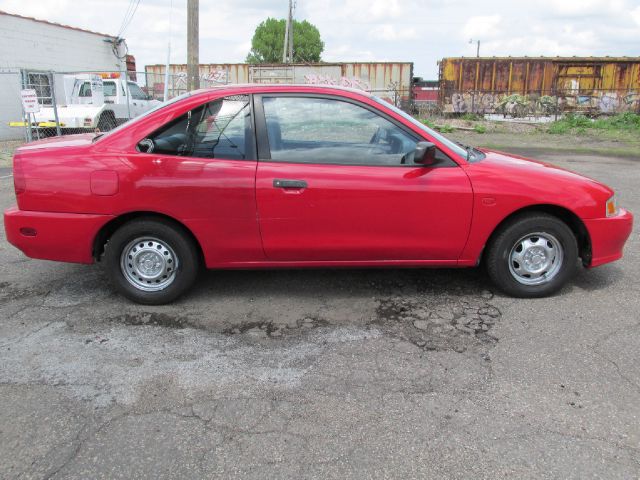 Mitsubishi Mirage 1999 photo 1