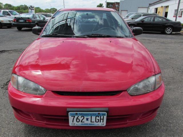 Mitsubishi Mirage 1999 photo 2