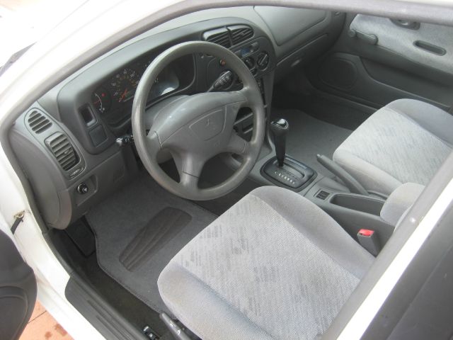Mitsubishi Mirage 2000 photo 3