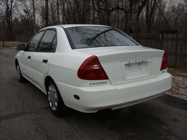 Mitsubishi Mirage LW2 Sedan