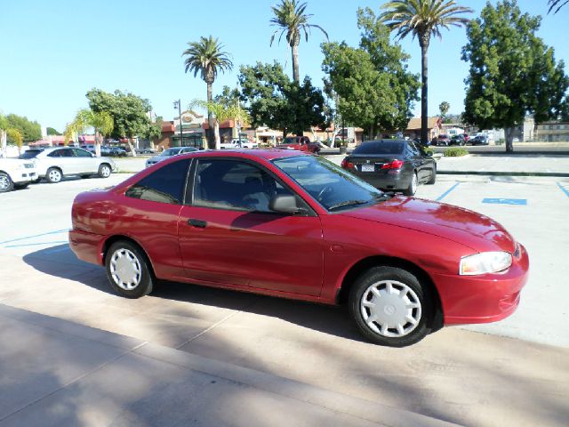 Mitsubishi Mirage 2001 photo 1