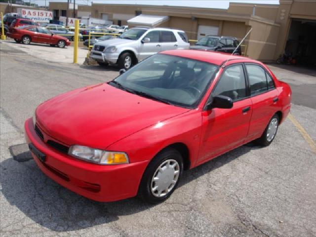 Mitsubishi Mirage 2001 photo 4