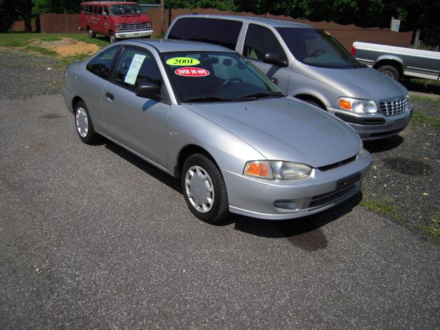 Mitsubishi Mirage 2001 photo 1