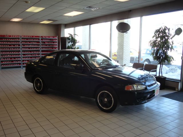 Mitsubishi Mirage 2002 photo 1