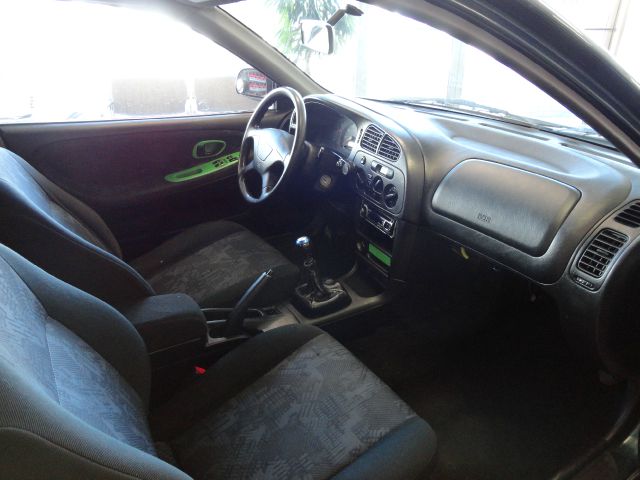 Mitsubishi Mirage 2002 photo 4