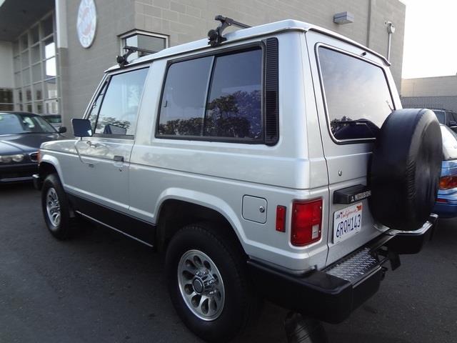 Mitsubishi Montero 1988 photo 1