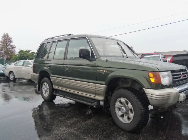 Mitsubishi Montero 1996 photo 1