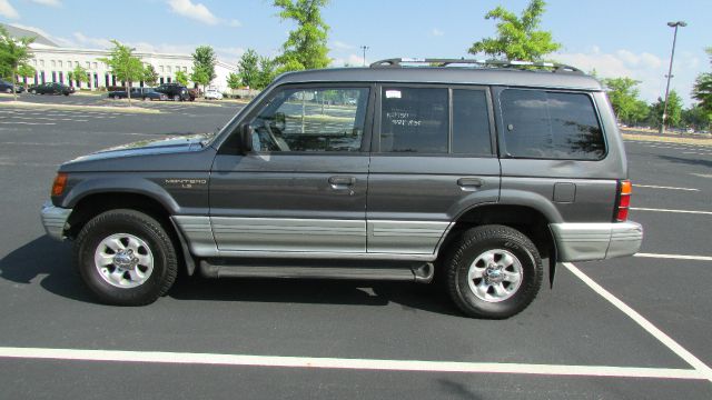 Mitsubishi Montero 1997 photo 9