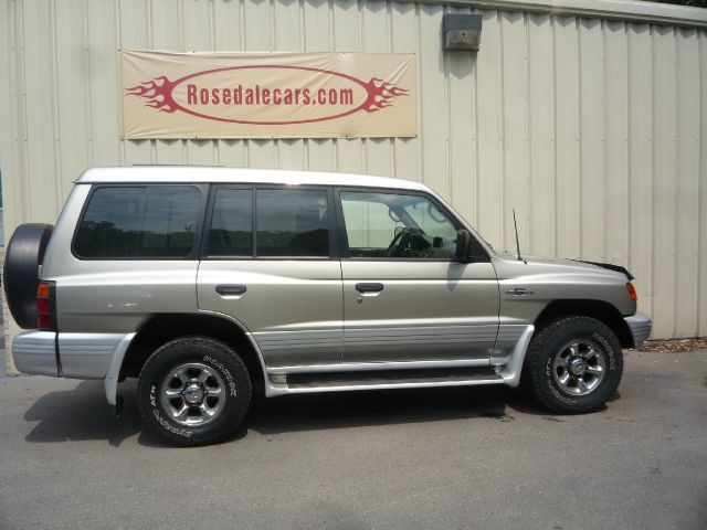 Mitsubishi Montero 1999 photo 3