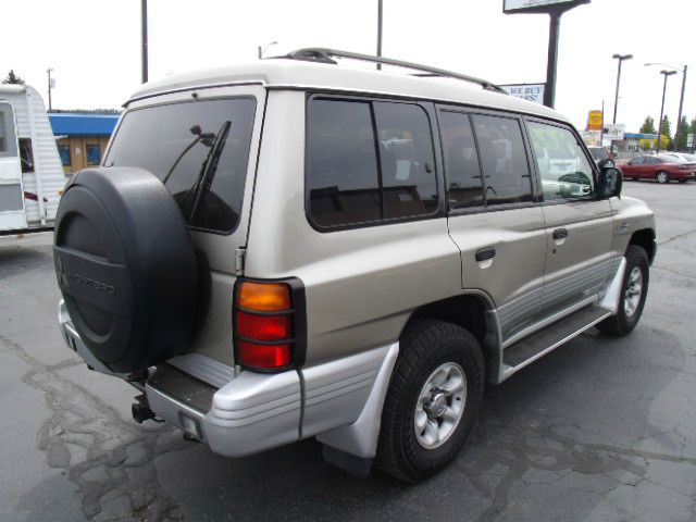 Mitsubishi Montero 2000 photo 2