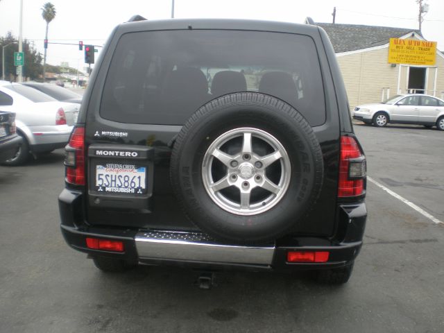 Mitsubishi Montero 2002 photo 3