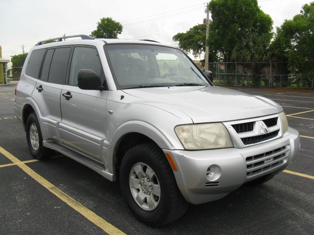 Mitsubishi Montero Reg Cab 159.5 WB C5B SUV
