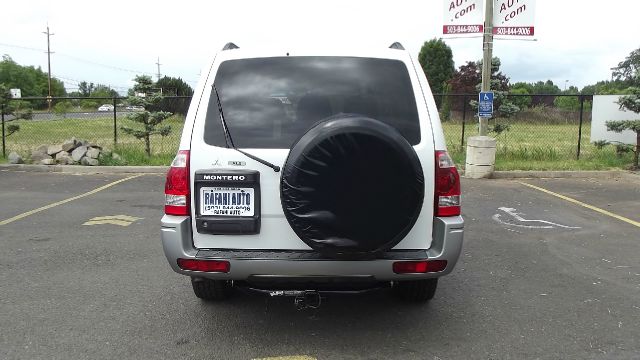 Mitsubishi Montero 2003 photo 4