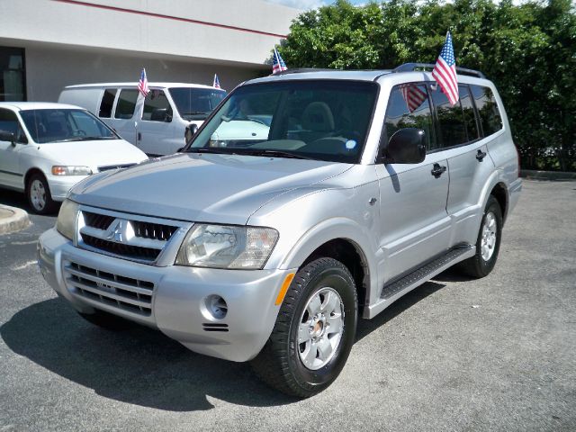 Mitsubishi Montero 2003 photo 1