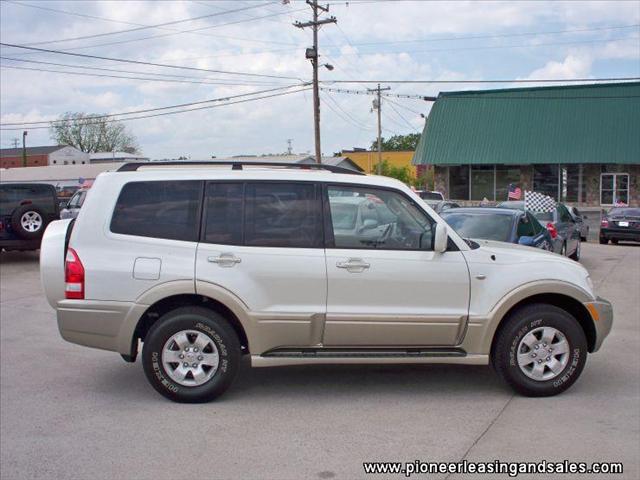 Mitsubishi Montero 2004 photo 3