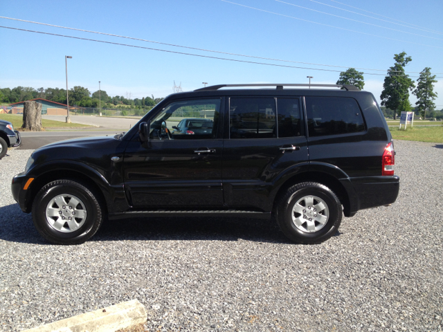 Mitsubishi Montero 2004 photo 2