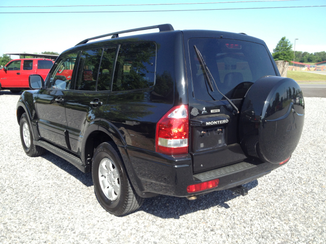 Mitsubishi Montero 2004 photo 3