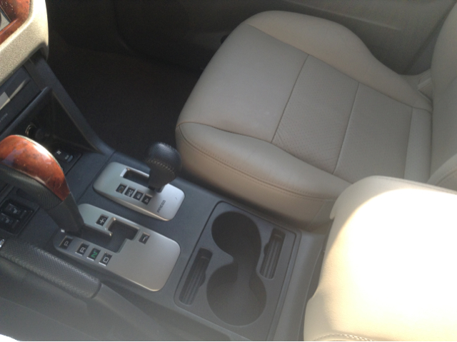 Mitsubishi Montero 2004 photo 26